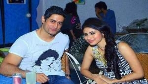 Does Mohit Raina make it official with Mouni Roy?