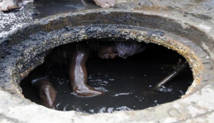 sewage cleaning