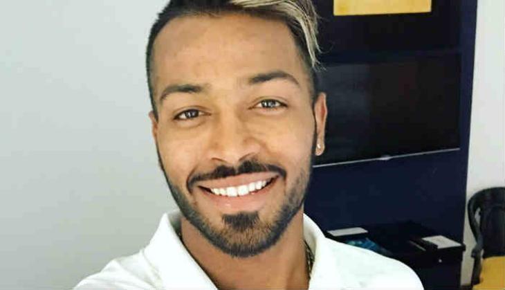 Hardik Pandya's selfie with his 'special girl' is getting viral on internet  | Catch News