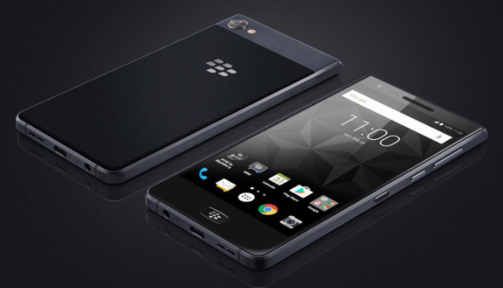 BlackBerry ditches the keyboard with an all-touchscreen BlackBerry Motion