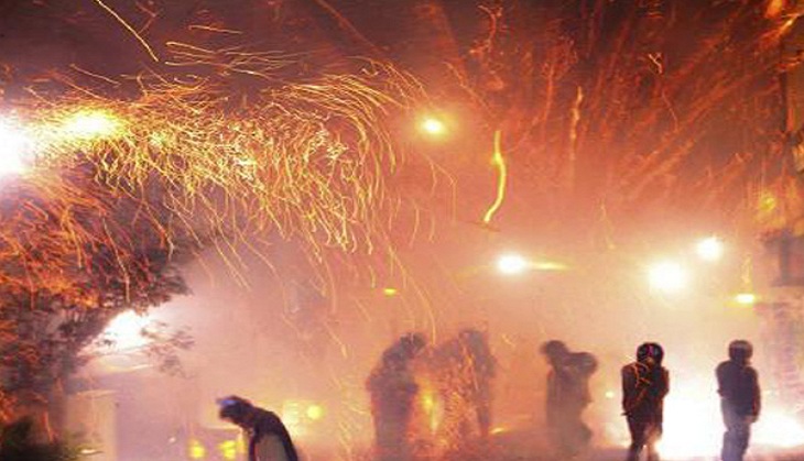 Delhi: Fire breaks out at a store in Mansarover Garden