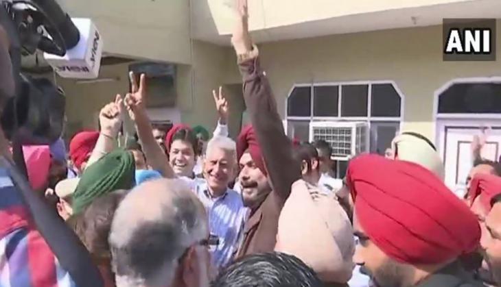 Gurdaspur Lok Sabha bypoll: Congress' Sunil Jakhar wins by 1.9 lakhs votes, Amarinder congratulates