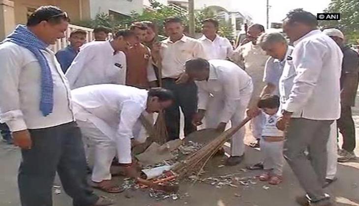 BJP MP undertakes post Diwali cleanliness drive in Bhopal