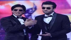Shah Rukh Khan and Ranbir Kapoor dancing on “Bole Chudiyan”, video goes viral