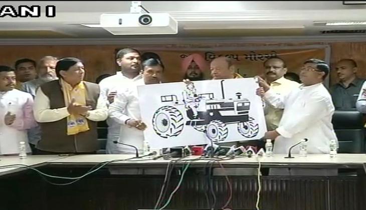 Gujarat Assembly Election 2017: Shankersinh Vaghela unveils party symbol for Jan Vikalp Morcha