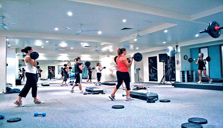 Here's why you should stop flying solo at gym