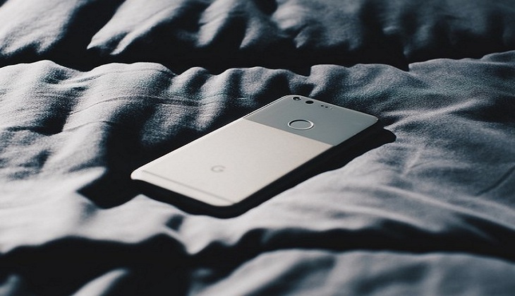Here's why you need to remove electronic media from bedroom