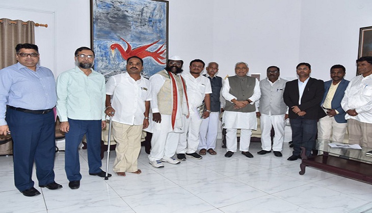 Karnataka representatives meet Bihar CM Nitish Kumar, discuss aspects of alcohol ban