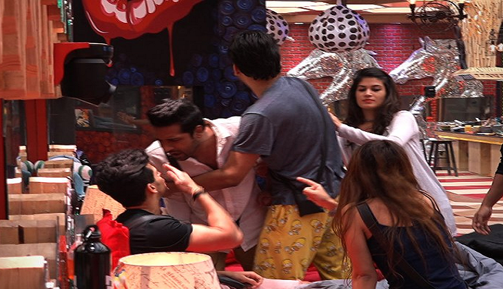 Bigg Boss 11 November 7 highlights: Puneesh Sharma and Bandgi Kalra's PDA, Benafsha Soonawalla's body parts dicussion; 5 Catch points of last night's episode
