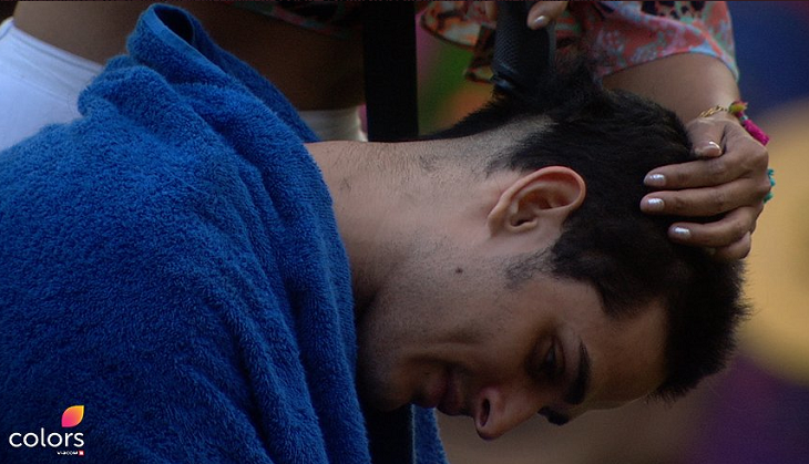 Bigg Boss 11: Priyank Sharma of Splitsvilla 10 goes bald to prove his friendship; see video
