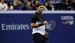 ATP Finals:  Roger Federer fends off Zverev to reach semis