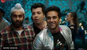 Mehbooba: Fukrey Returns song out, this is a new version of Dharmendra's song