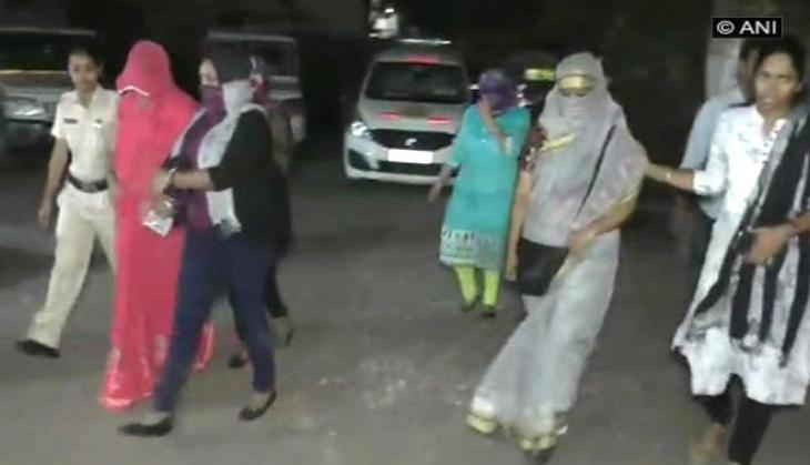 Mumbai: Sex racket busted, two arrested