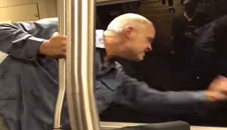 Asian man faces racial abuse in California's BART train