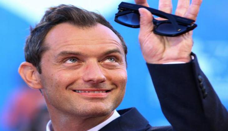 'Captain Marvel' may find a 'mentor' in Jude Law