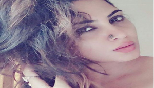 Bigg Boss 11: Arshi Khan to surprise everyone by roaming in a towel in Salman Khan's show; see video