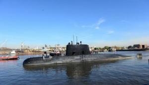 Argentinian submarine: Navy hopeful of submarine survivors