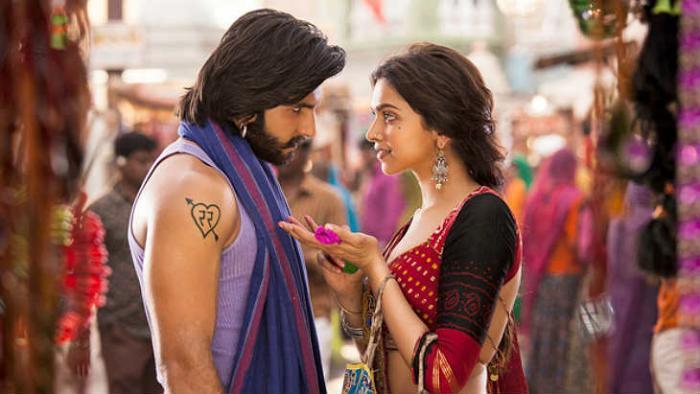 At this moment from the sets of 'Goliyon Ki Raasleela Ram-Leela,' Ranveer  Singh fell in love with Deepika Padukone at first sight | Catch News