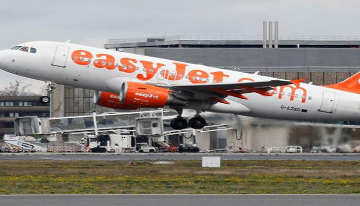 EasyJet acknowledges gender pay gap; to recruit more female pilots by 2020