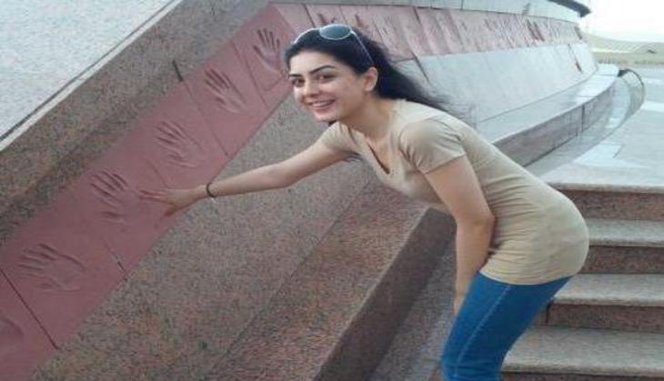 Video: Pakistan top politician's daughter stormed social media by cursing her own army