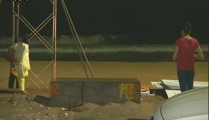 Cyclone Ockhi: Naval ships deployed for rescue operations