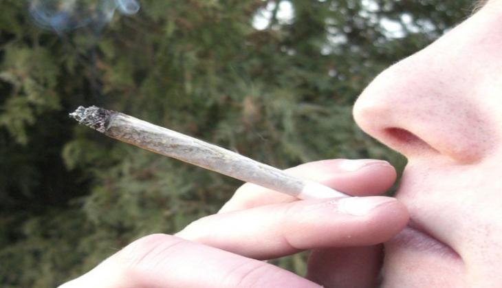 Beware! Teen pot smoking linked to bipolar symptoms in adulthood
