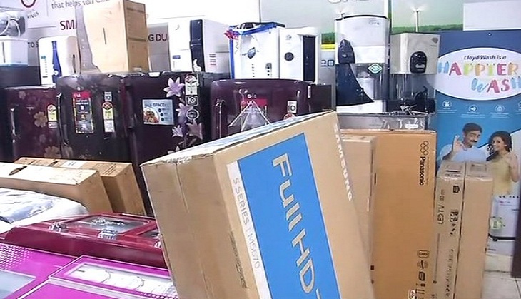 Loot at a Delhi TV showroom, products worth Rs 4 lakhs stolen