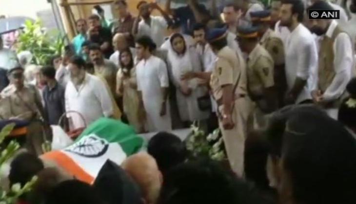 Veteran actor Shashi Kapoor cremated with state honours