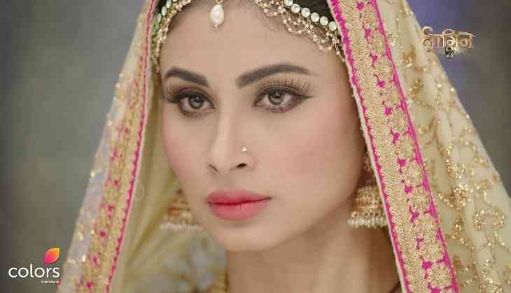 Mouni Roy Gets Emotional After Ekta Kapoor Announces New Actress For Naagin 3 Catch News