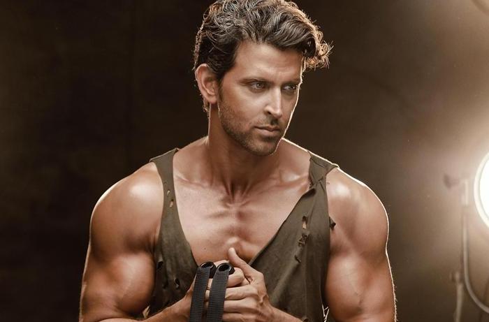 IPL 2018: Hrithik to rock the opening ceremony with his dance performance; Dhoni's army already at the venue
