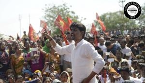 Alpesh Thakor set to win Radhanpur. Even BJP candidate says ‘Congress Aave Chhe’