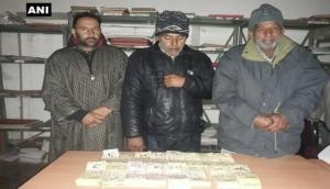 Srinagar Police apprehends 3 with big demonitised currency