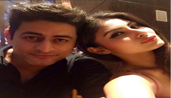 The reaction of Mohit Raina of 'Devon Ke Dev – Mahadev' fame when asked about alleged girlfriend Mouni Roy is priceless; see video