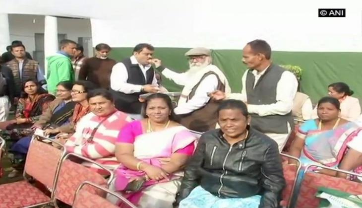 Celebration outside Congress HQ ahead of Rahul's coronation