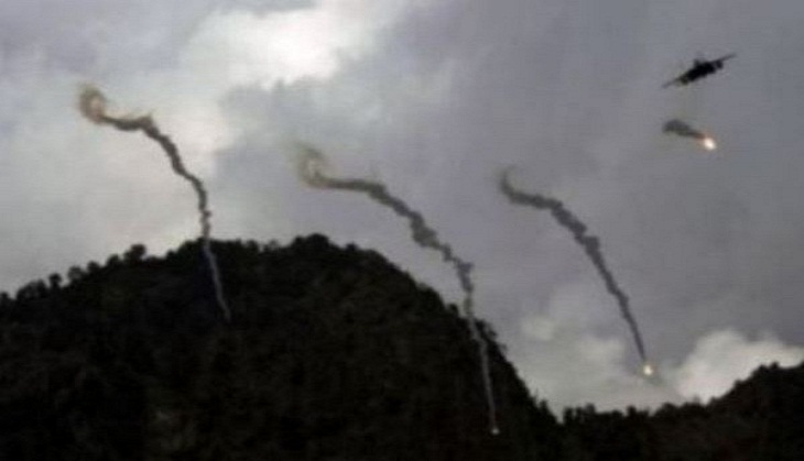Israel launches airstrikes on Hamas compound in Gaza