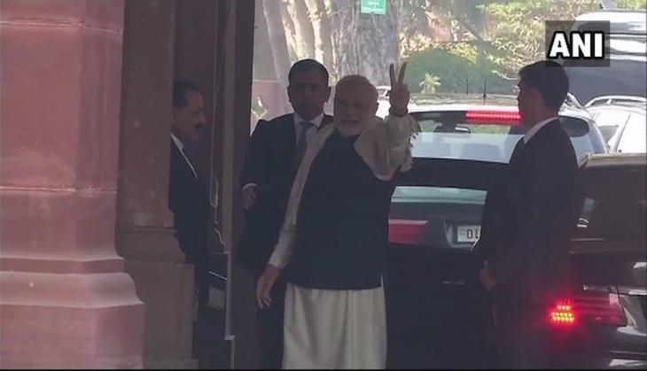 PM Victory sign