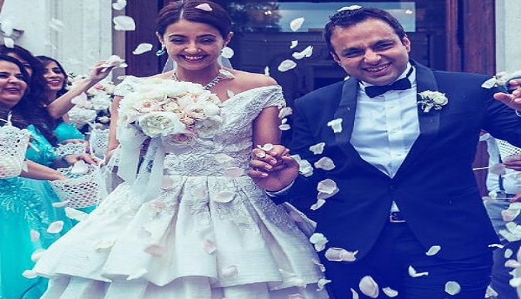 Here is why Hate Story 2 fame Surveen Chawla kept her marriage hidden; more wedding pictures inside