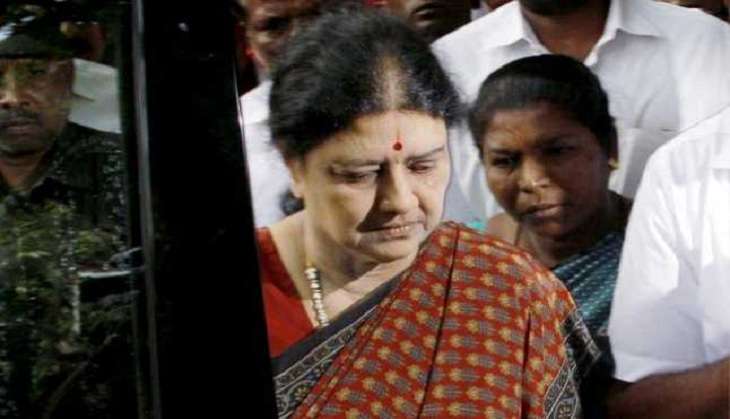 Tamil Nadu: Not scared of acting CM Panneerselvam or anybody, says Sasikala