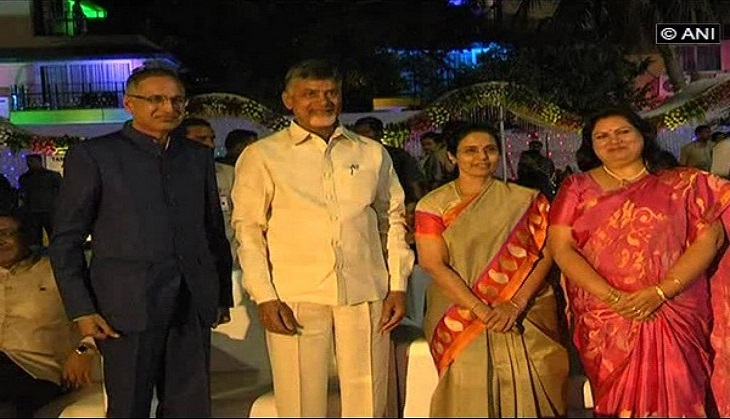 Andhra CM rings in New Year with bureaucrats