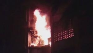 Seven shops gutted in Mumbai's fire