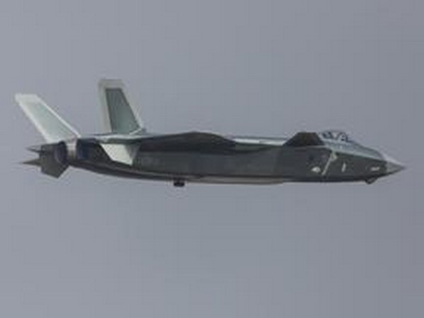 Chinese air force's combat training begins