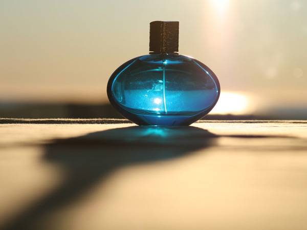 Perfume says, 'No Gender Bar'