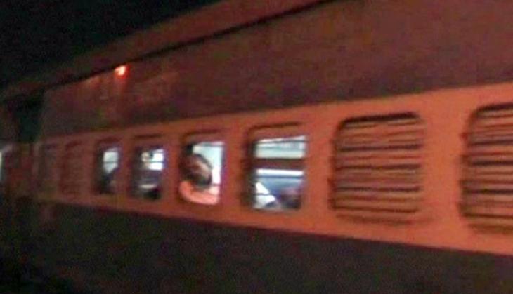Cold wave hampers train services in Delhi