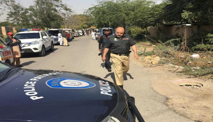 Blast kills 1, injures 5 in Karachi