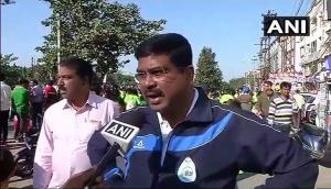 Dharmendra Pradhan takes part in cyclothon to promote fuel conservation