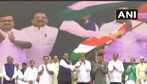 Fadnavis leads 'Tiranga Ekta Yatra' in Mumbai