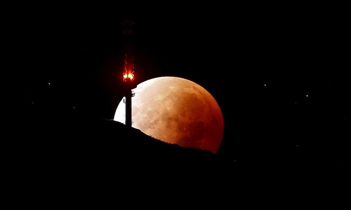 Get ready to Witness three natural phenomena 'Blue Moon,' 'Super Blueblood moon,' and 'Super Moon' in a single day