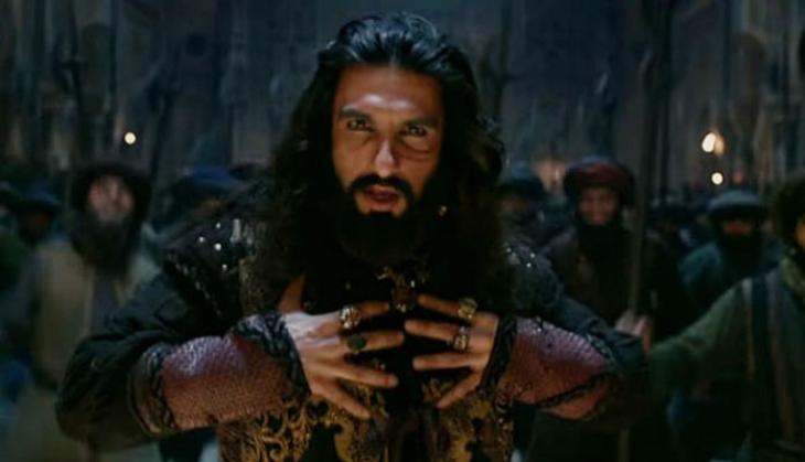 Have you seen Ranveer Singh's Gangnam style dance in Khilji avatar?