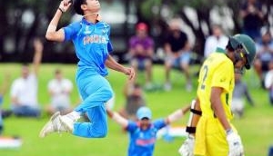 ICC U-19 World Cup, Ind vs Aus: Bollywood rejoice as 'Men In Blue' lifts the cup; see Twitter reactions
