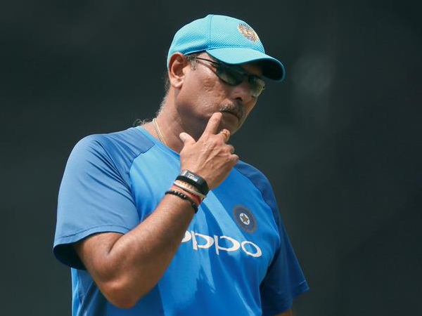 Ravi Shastri accepts 'PadMan Challenge'